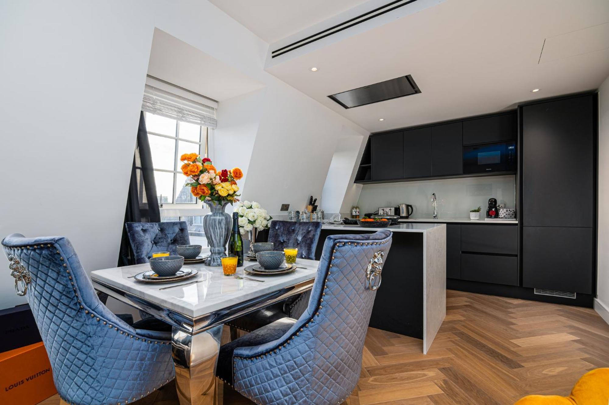 Stunning 1-Bedroom Penthouse In Marble Arch 72 London Kültér fotó