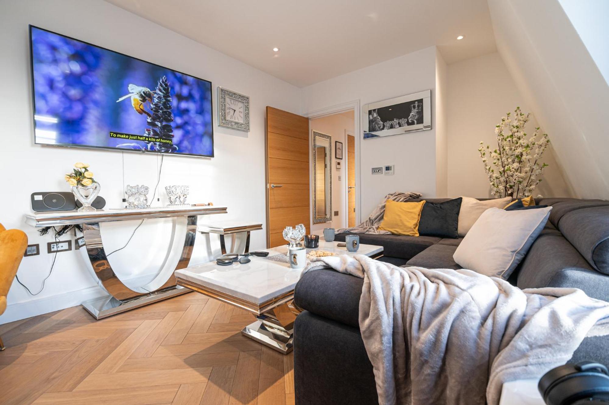 Stunning 1-Bedroom Penthouse In Marble Arch 72 London Kültér fotó
